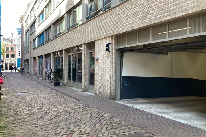 Photo 9 of Wijdesteeg 4