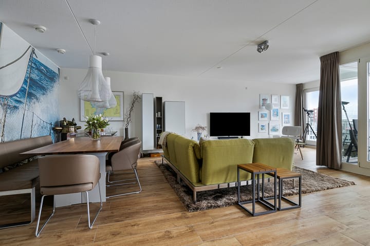 Foto 2 van Dr. Lelykade 126