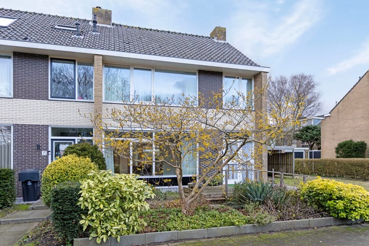 Foto 3 van Admiraal de Ruyterlaan 14