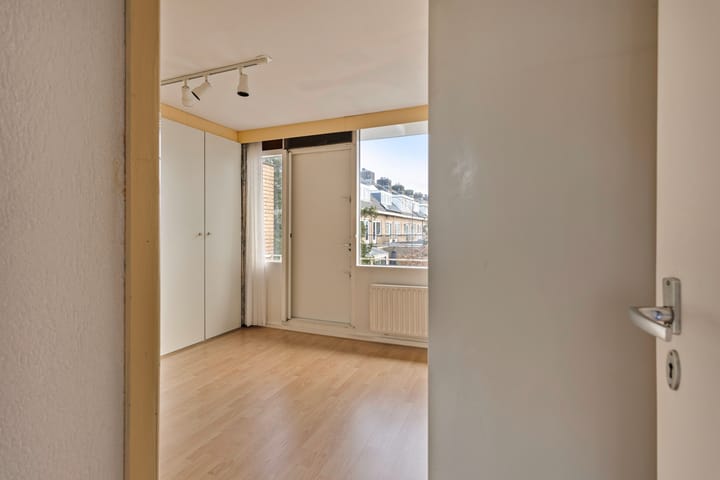 Foto 18 van Admiraal de Ruyterlaan 14