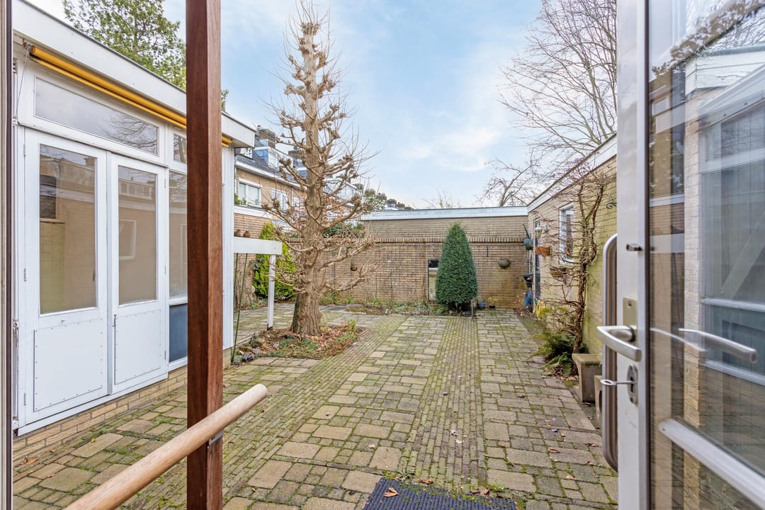 Photo 37 of Admiraal de Ruyterlaan 14