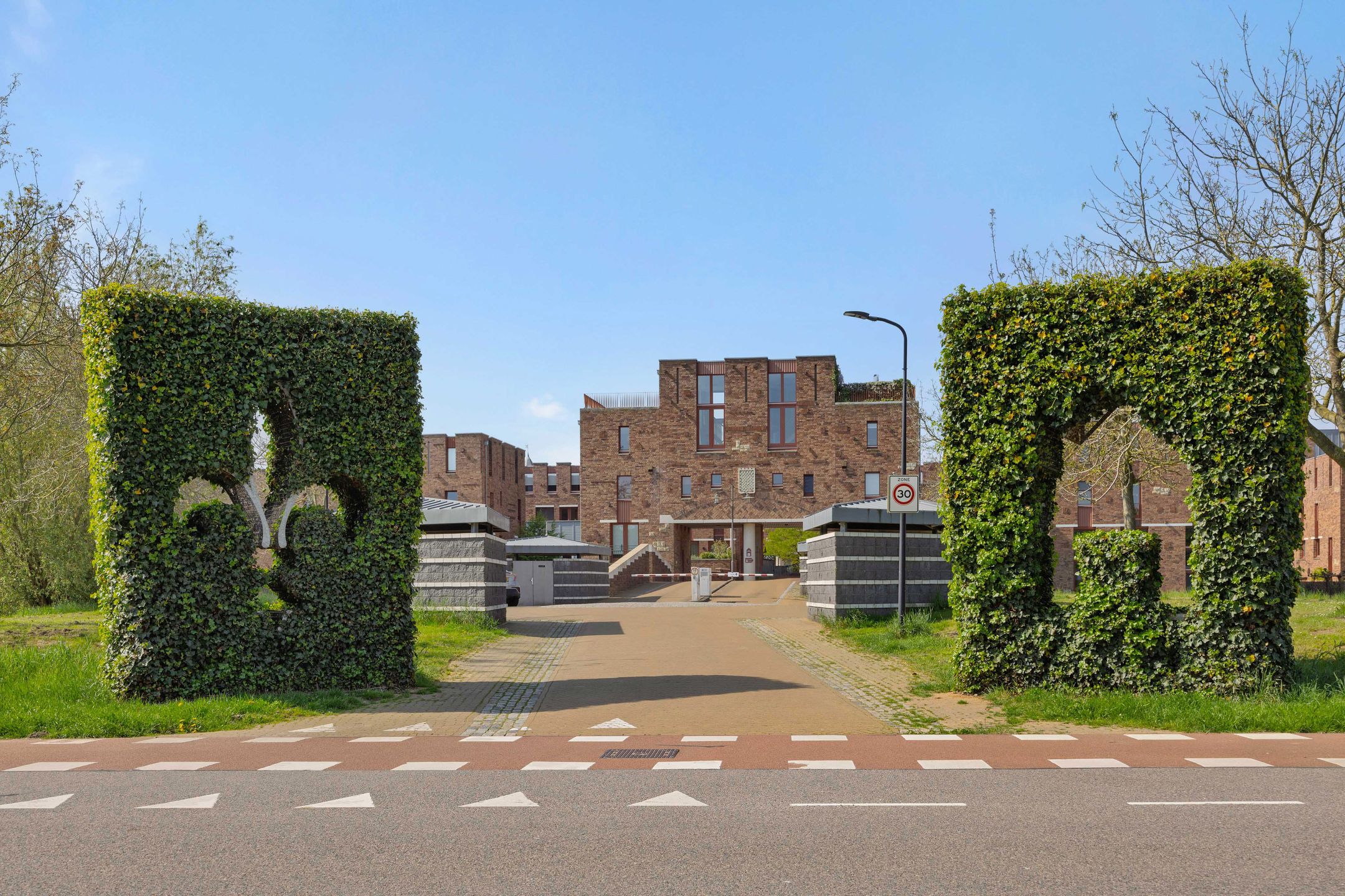 Photo 42 of Leliënhuyze 31