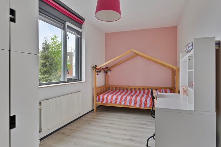 Foto 12 van Bernard Zweersstraat 11