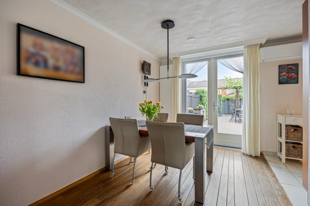 Photo 16 of Soendastraat 39