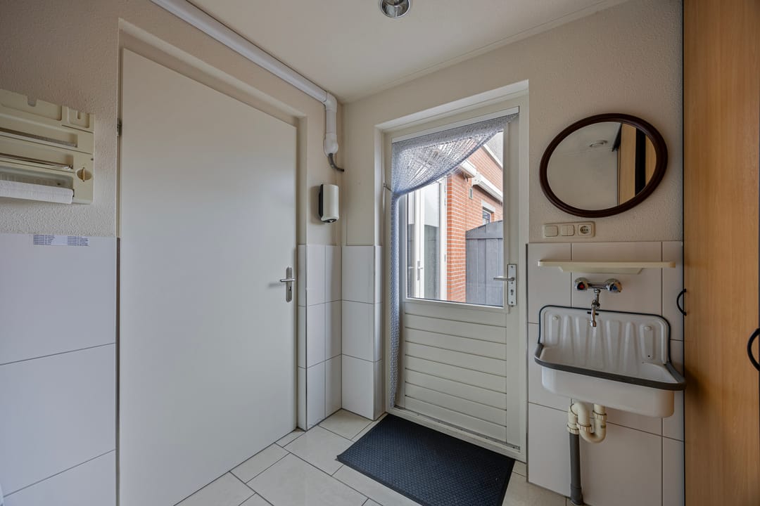 Photo 22 of Soendastraat 39
