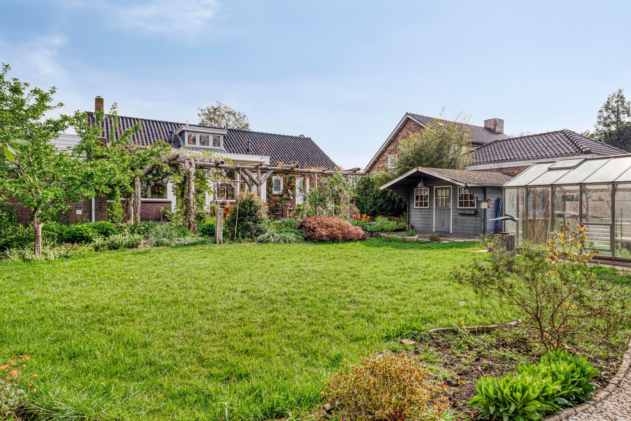 Photo 33 of Kerkweg 2-A