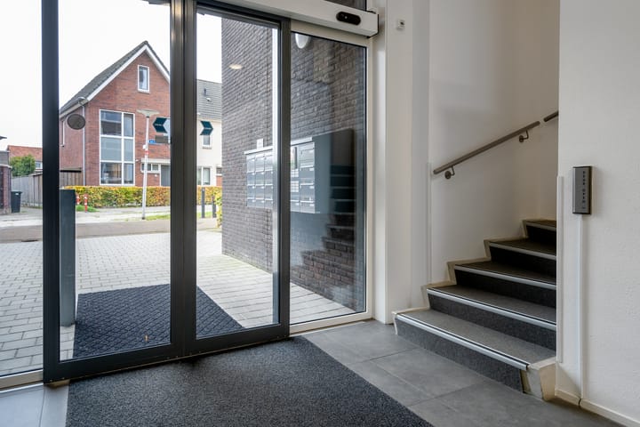 Photo 6 of Buizerdhof 14