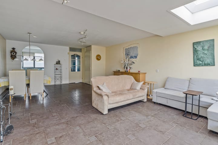 Foto 10 van Moeder Teresastraat 25