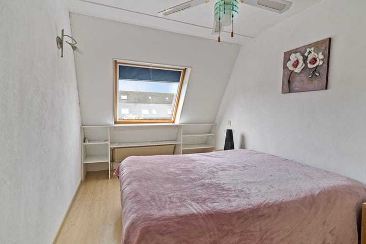 Foto 19 van Moeder Teresastraat 25