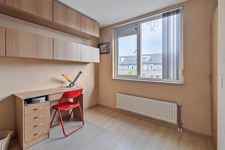 Foto 15 van Moeder Teresastraat 25