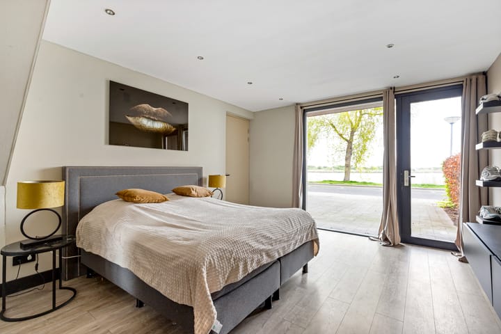 Photo 7 of Ploeganker 55