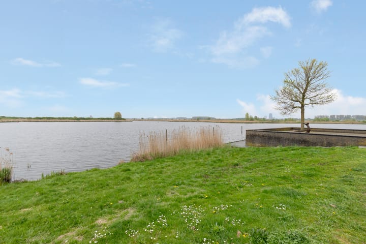 Photo 44 of Ploeganker 55