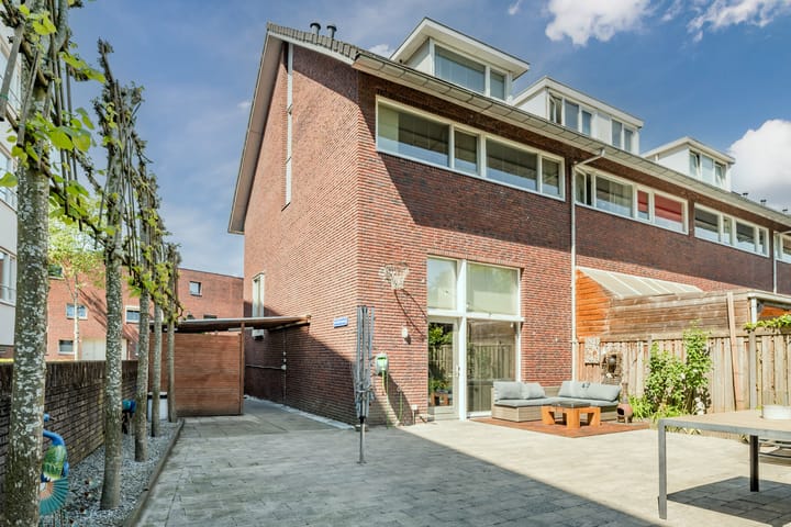 Foto 4 van Stoomlederplein 2