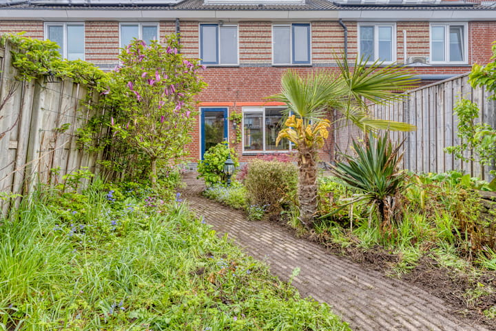 Photo 32 of James Grievegaarde 18