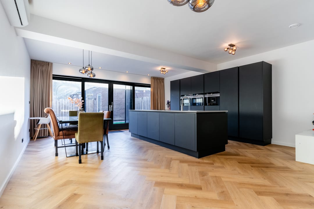 Foto 1 van Molstraat 18