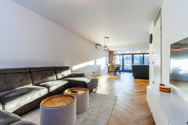 Foto 7 van Molstraat 18