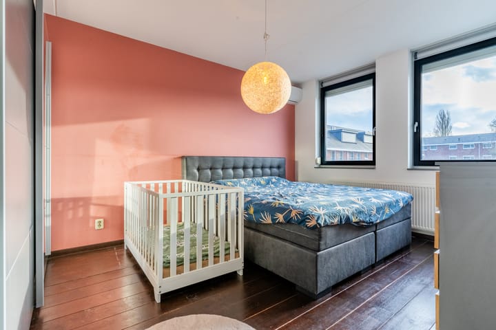 Foto 16 van Molstraat 18