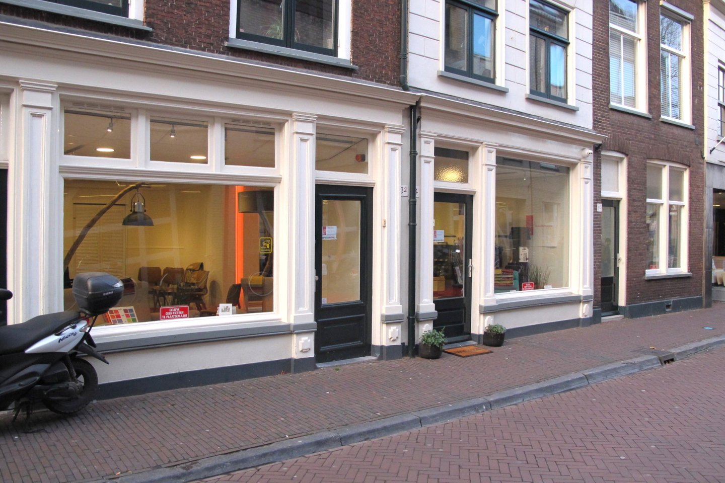 View photo 4 of Breestraat 34