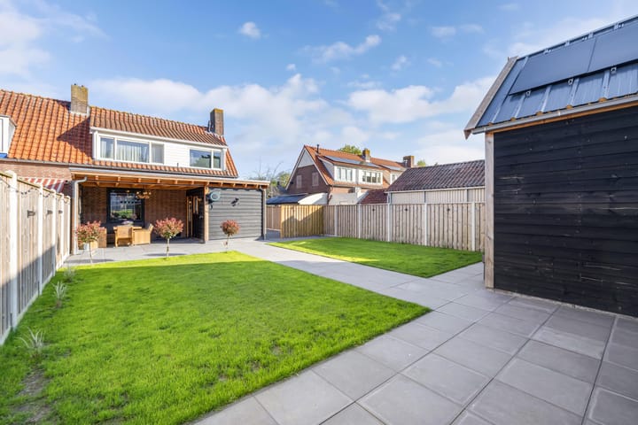 Photo 37 of Schoolstraat 20