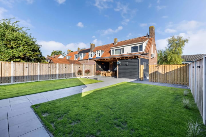 Photo 38 of Schoolstraat 20