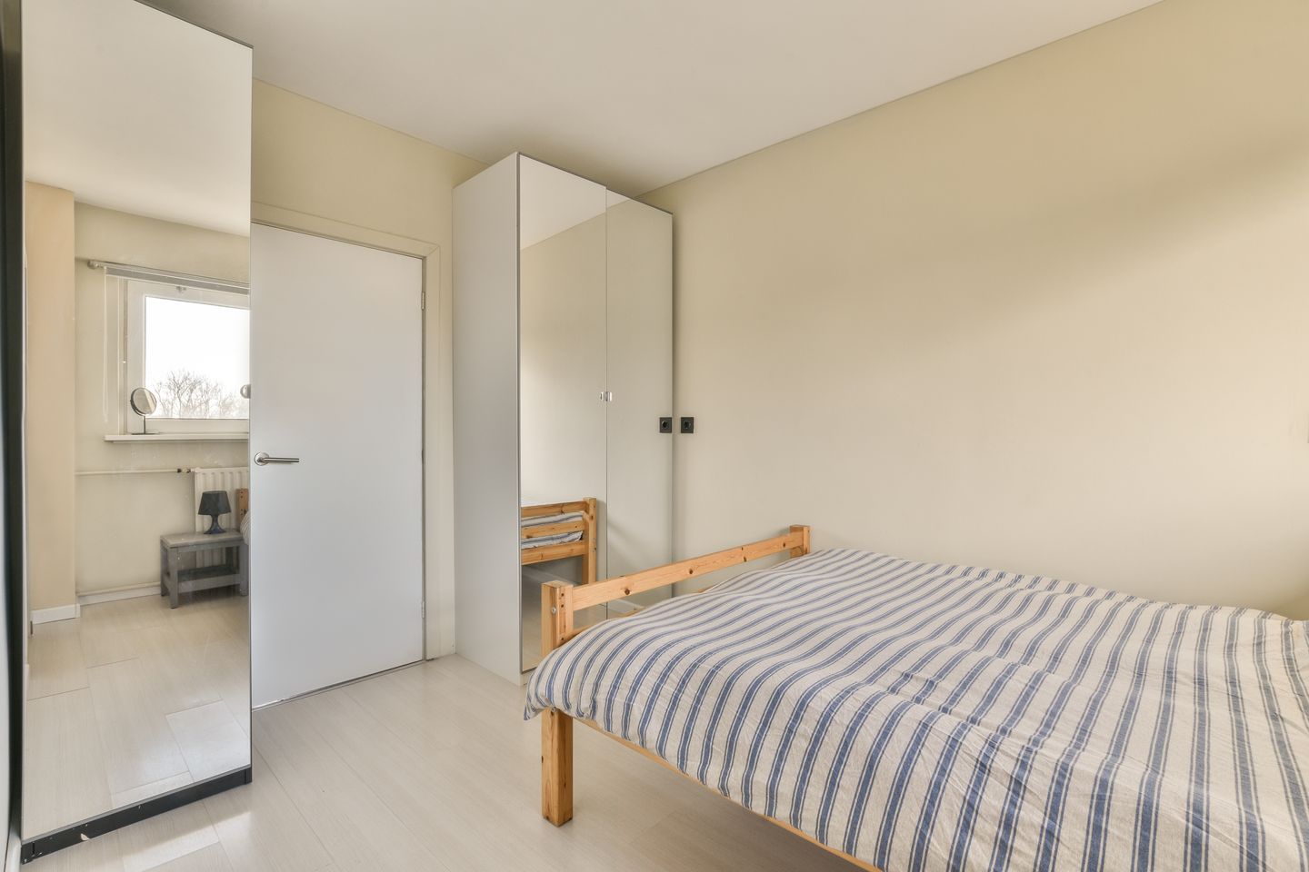 Photo 14 of Van Heuven Goedhartlaan 462