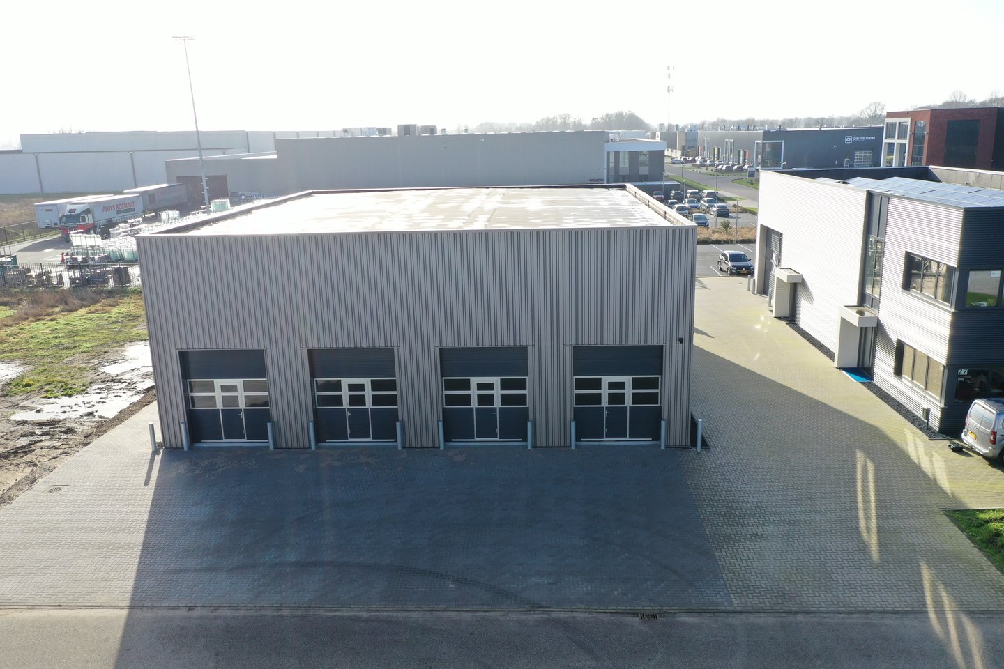 View photo 1 of Euroweg 27-C
