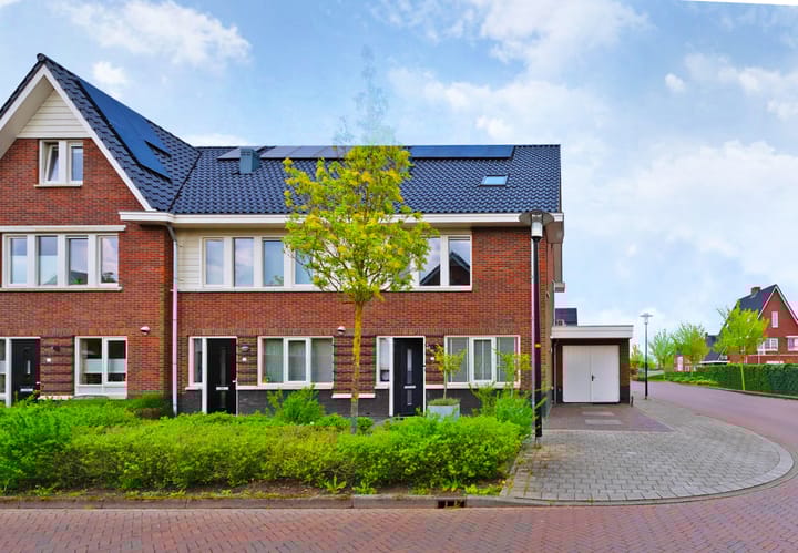 Foto 8 van Stienstrastraat 1