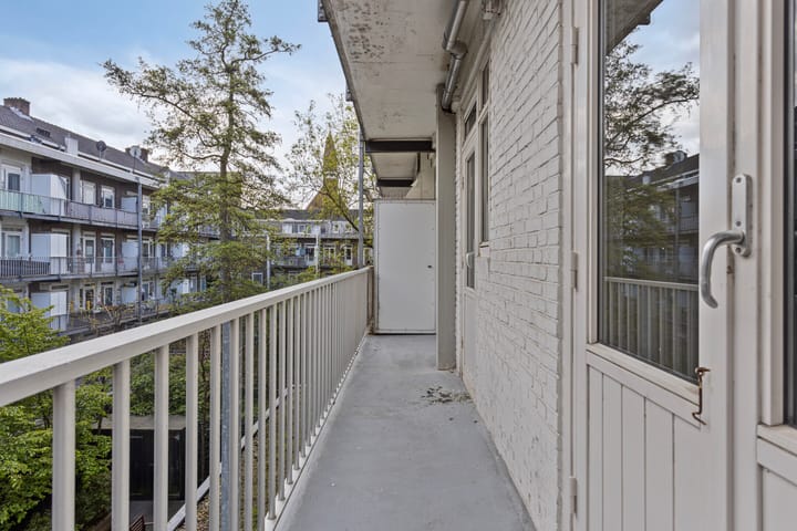 Photo 18 of Baffinstraat 13-2