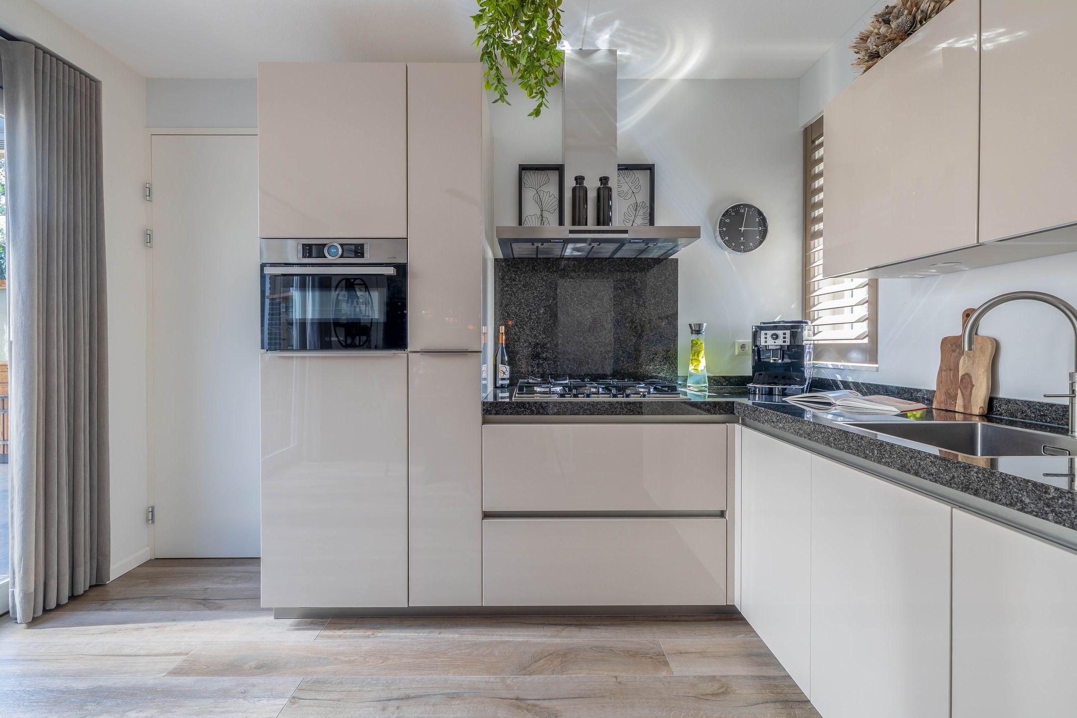 Foto 15 van Waalreseweg 128