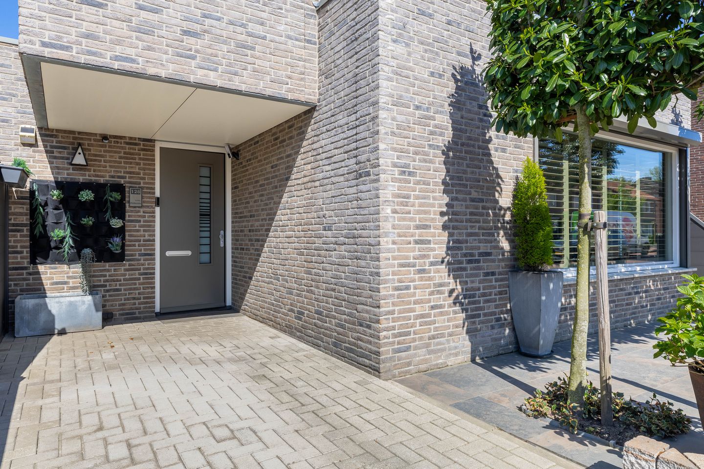 Foto 44 van Waalreseweg 128