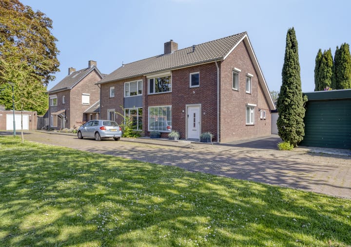 Burgemeester van der Weidenlaan 56