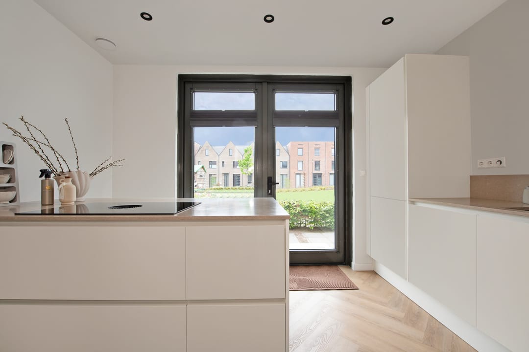 Photo 8 of Opijnenstraat 17