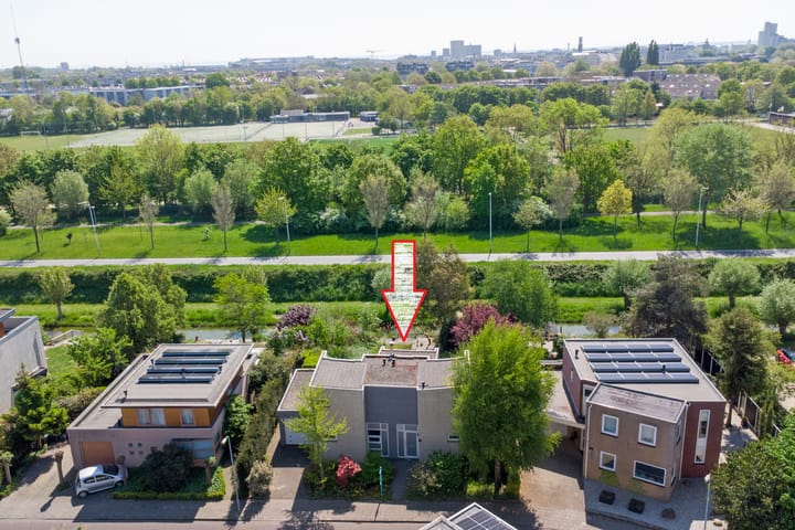 Photo 2 of Suze Groeneweglaan 118