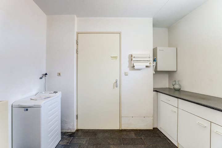 Photo 13 of Suze Groeneweglaan 118