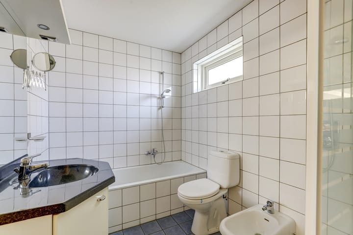 Photo 26 of Suze Groeneweglaan 118