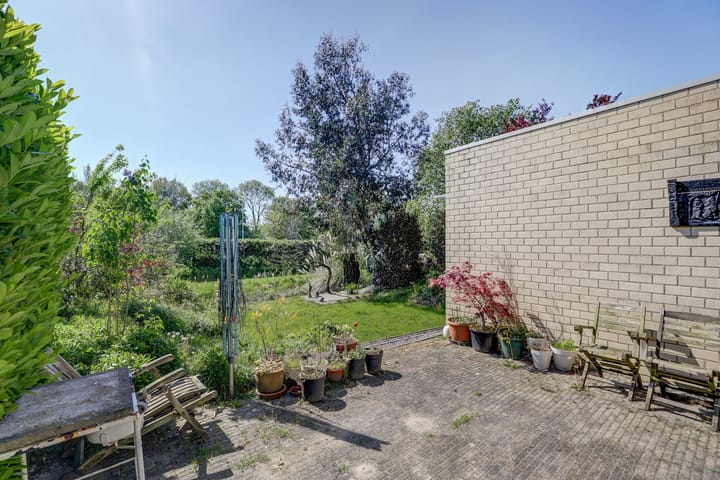 Photo 34 of Suze Groeneweglaan 118