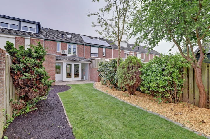 Photo 6 of Spireastraat 31