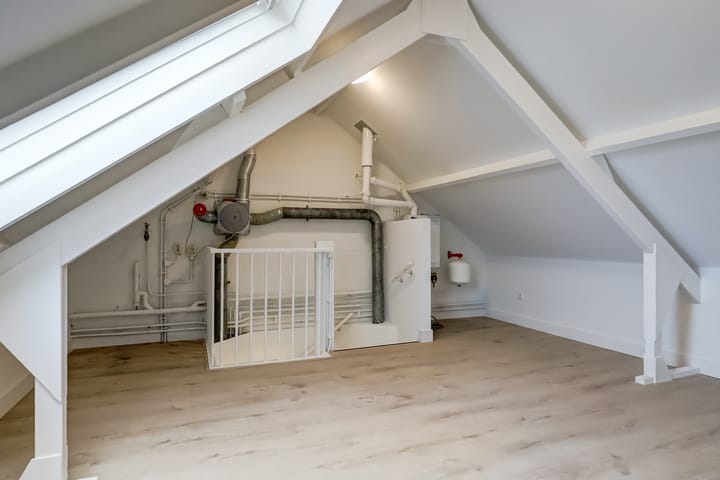 Photo 22 of Spireastraat 31