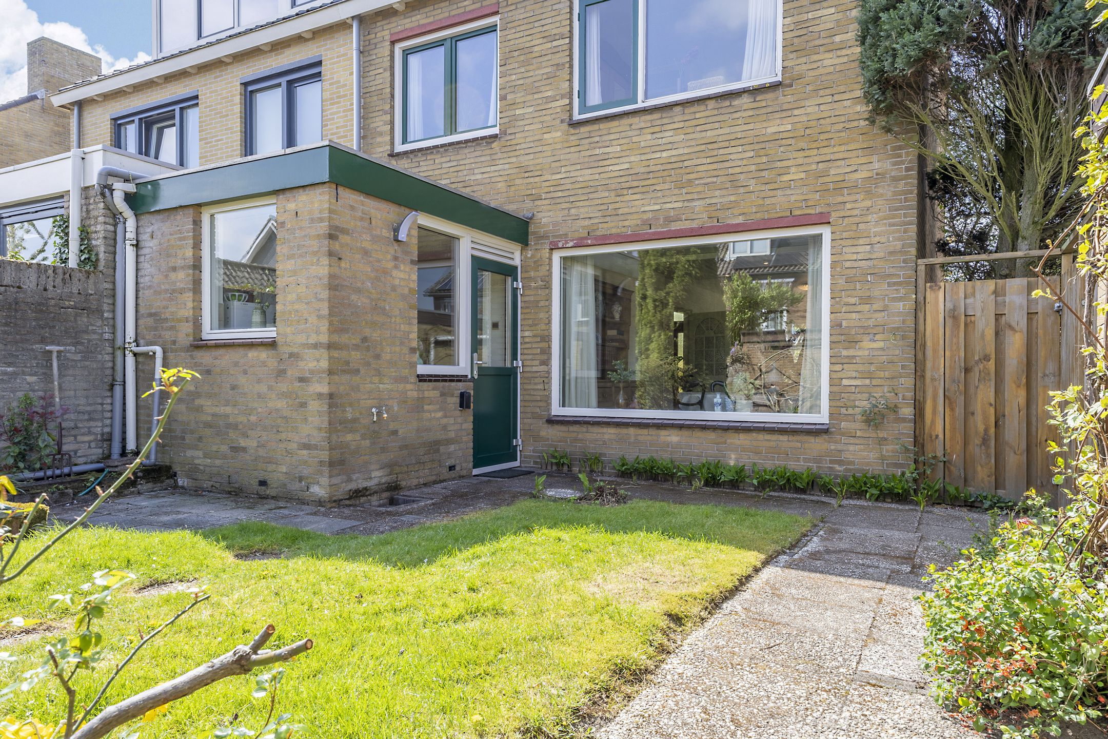 Foto 12 van van der Ploegstraat 84