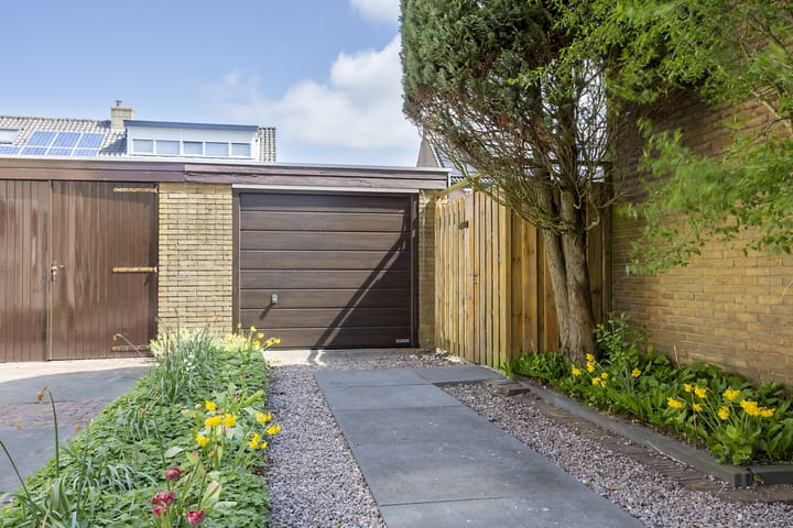 Foto 29 van van der Ploegstraat 84