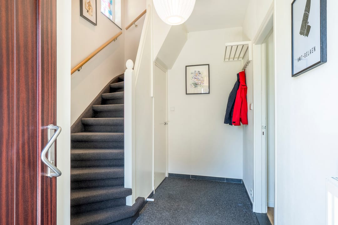 Photo 11 of Bergstraat 9