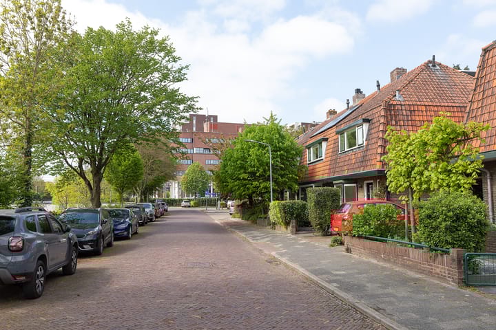 Photo 5 of Professor Kochstraat 21