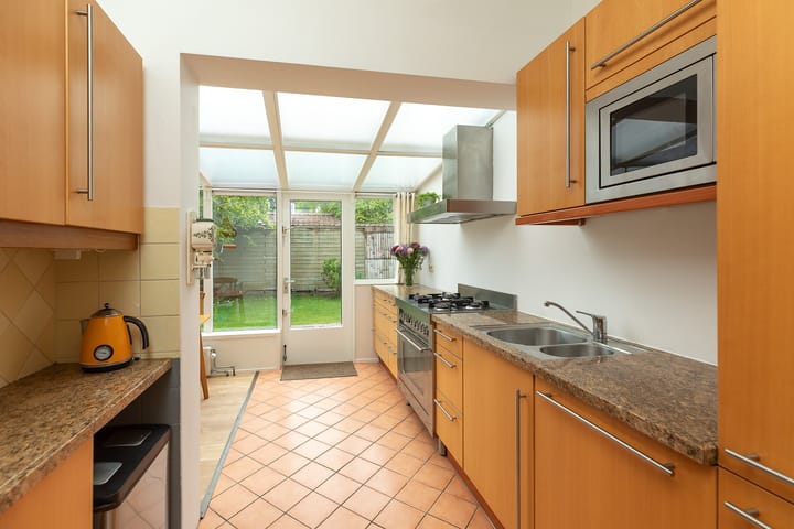 Photo 15 of Professor Kochstraat 21