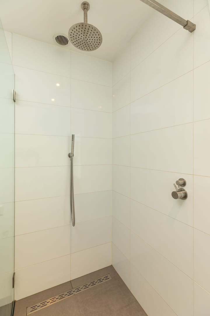 Photo 25 of Professor Kochstraat 21