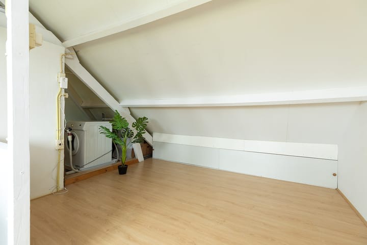 Photo 27 of Professor Kochstraat 21