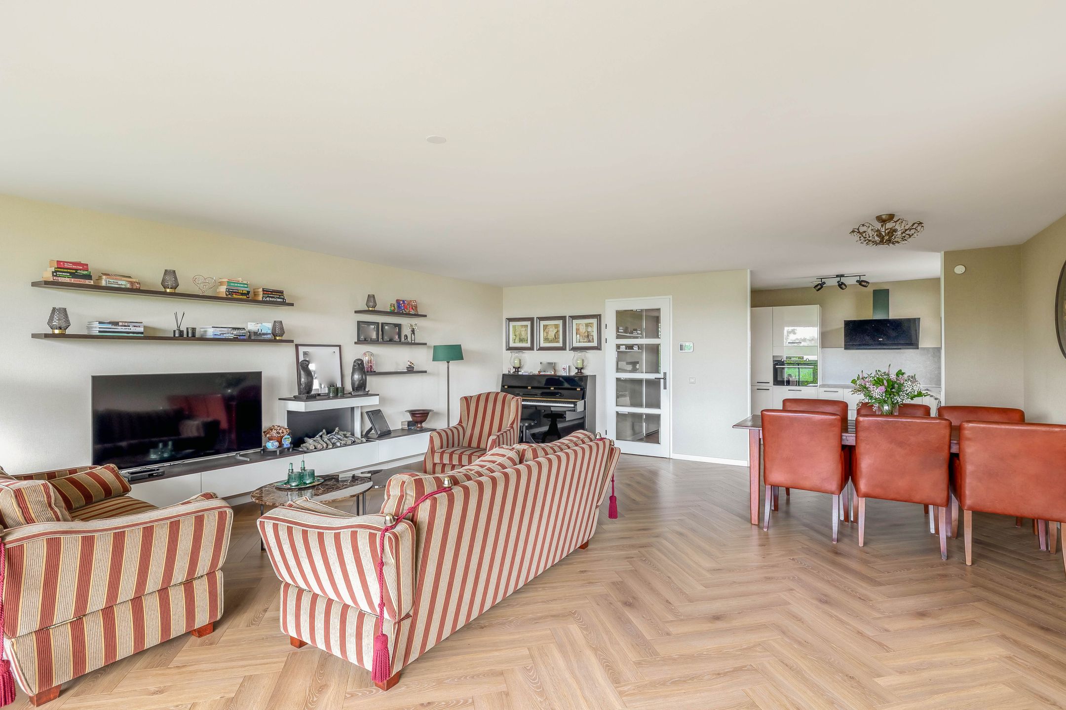 Foto 15 van Lijstersingel 88