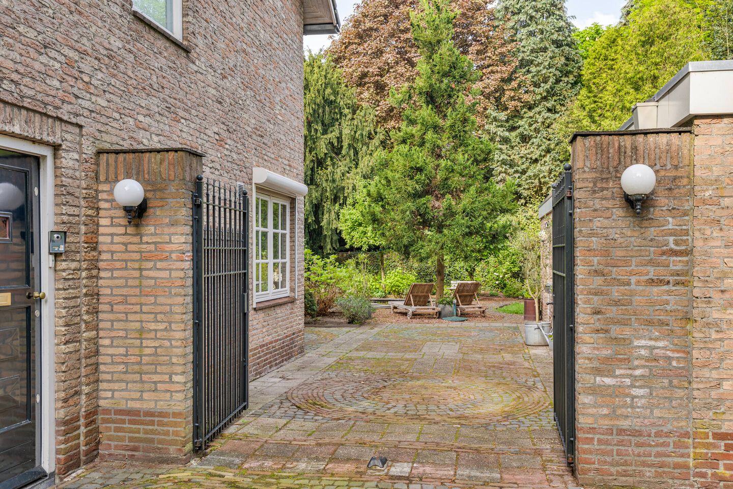 Foto 35 van Meyerijplein 1