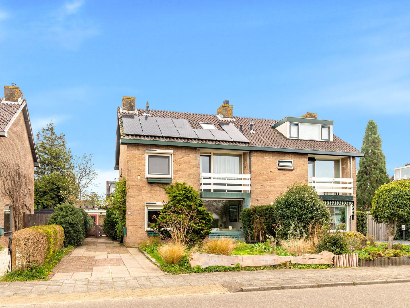 Foto 1 van Van Bergenlaan 17