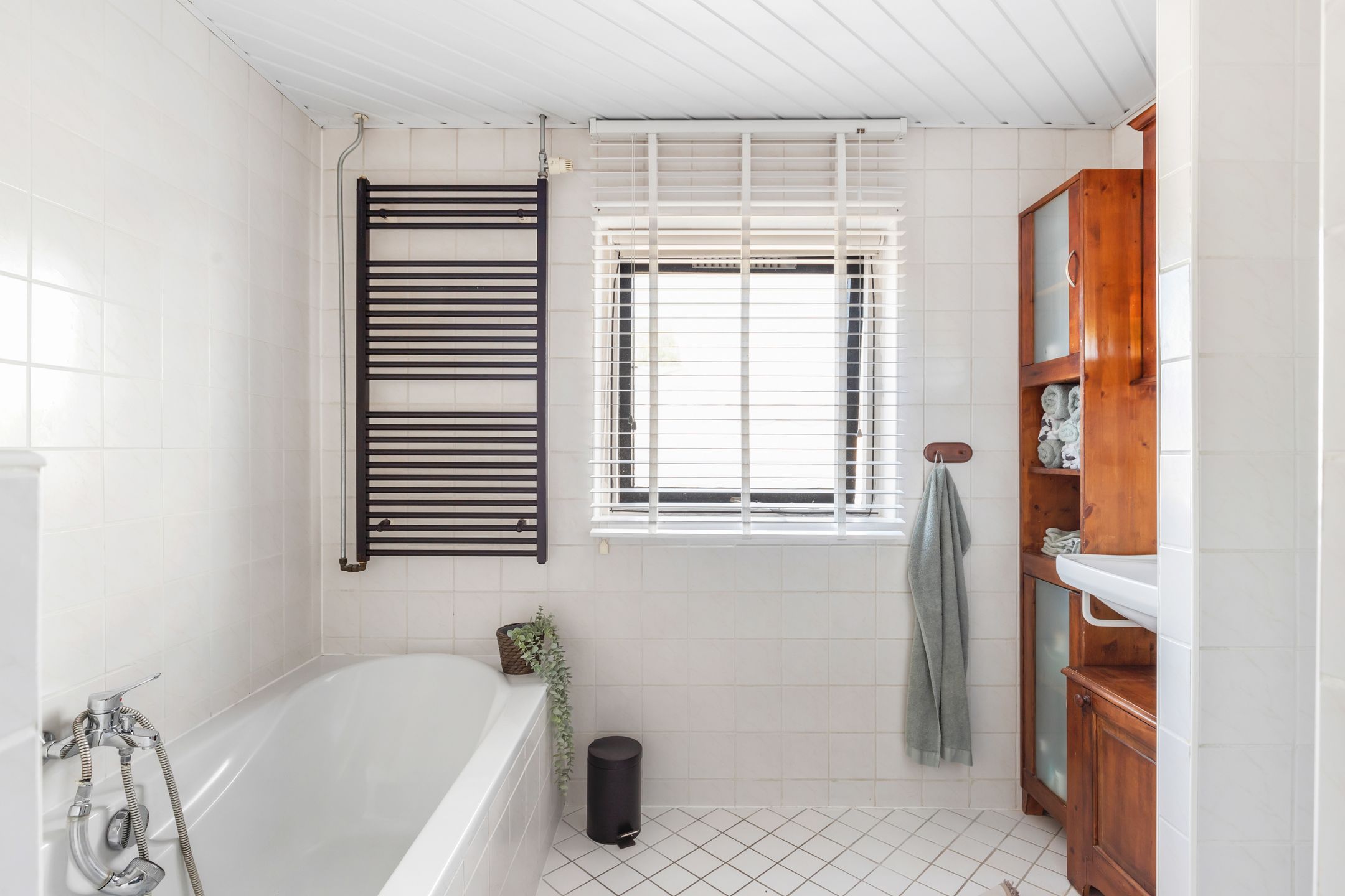 Foto 6 van Esdoornlaan 6