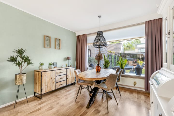 Foto 12 van Esdoornlaan 6